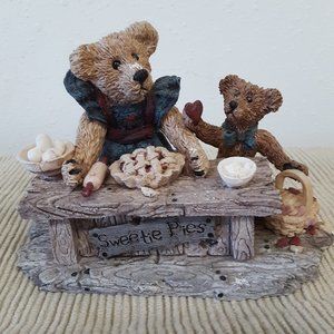 Boyds Bears - Justina and M. Harrison